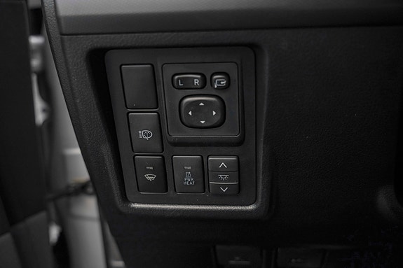 Toyota Land Cruiser 14 of 22