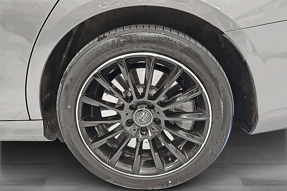 Mercedes-Benz E300 de 24 of 28