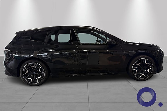 BMW iX 7 of 24