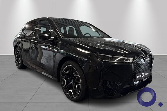 BMW iX 8 of 24