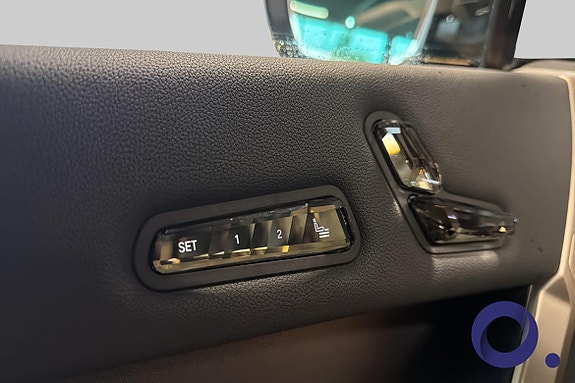 BMW iX 18 of 24