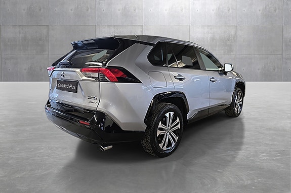 Toyota RAV4 Plug-in Hybrid 5 of 22