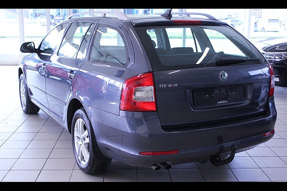 Skoda Octavia 5 of 16