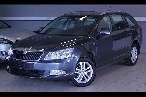 Skoda Octavia 2 of 16