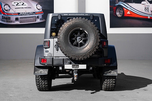 Jeep Wrangler 14 of 30