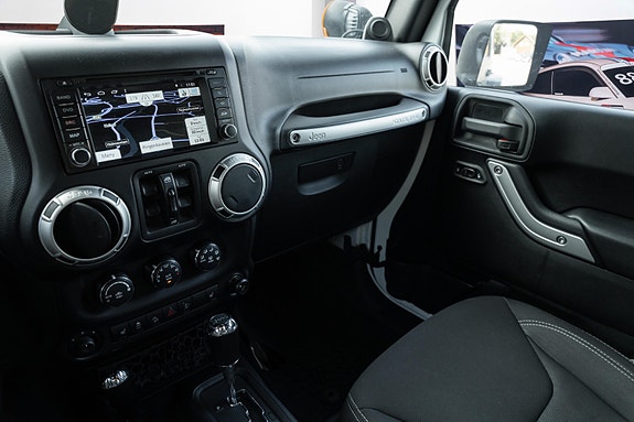Jeep Wrangler 30 of 30