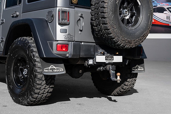 Jeep Wrangler 13 of 30