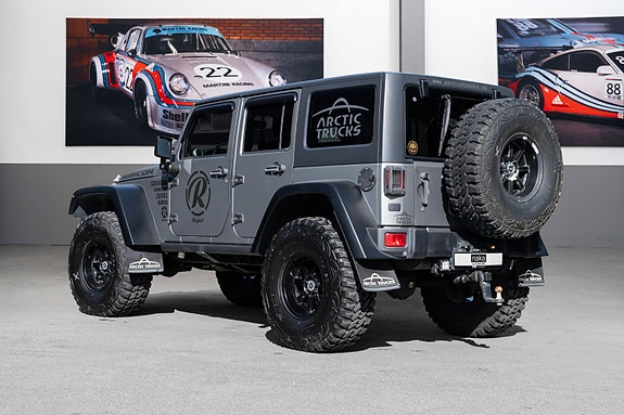 Jeep Wrangler 12 of 30