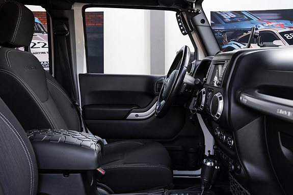 Jeep Wrangler 25 of 30