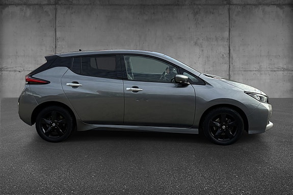 Nissan Leaf 9 of 30