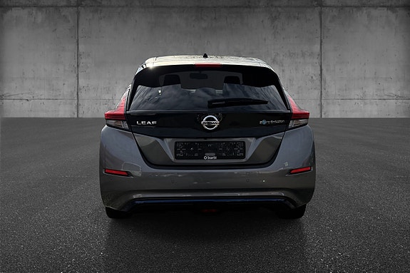 Nissan Leaf 6 of 30