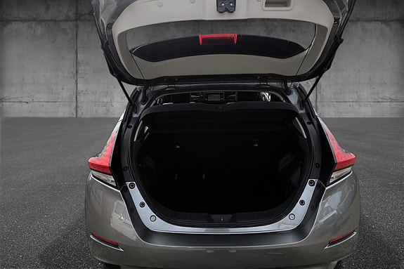 Nissan Leaf 26 of 30
