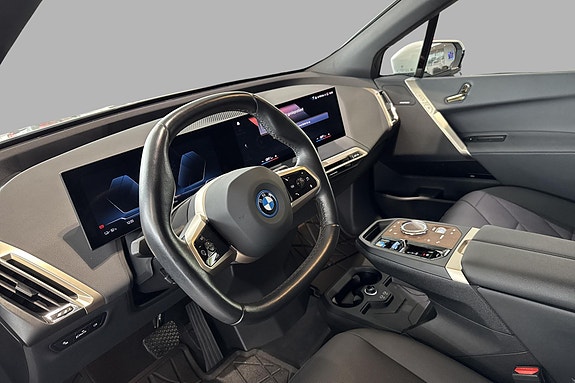 BMW iX 5 of 15