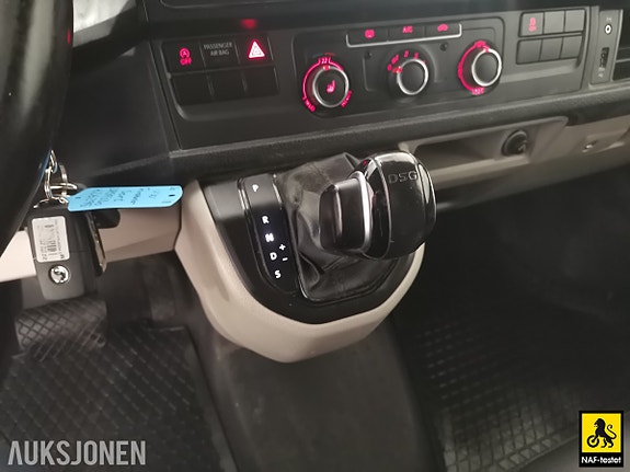 Volkswagen Transporter 22 of 30