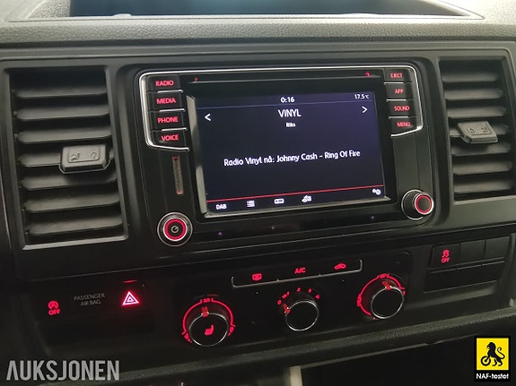 Volkswagen Transporter 19 of 30