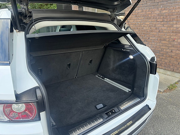 Land Rover Range Rover Evoque 26 of 28
