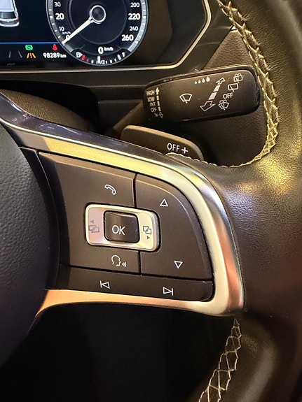 Volkswagen Tiguan 14 of 30