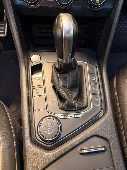 Volkswagen Tiguan 16 of 30