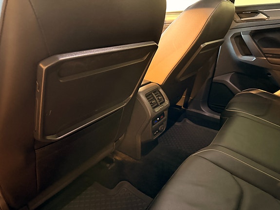 Volkswagen Tiguan 30 of 30
