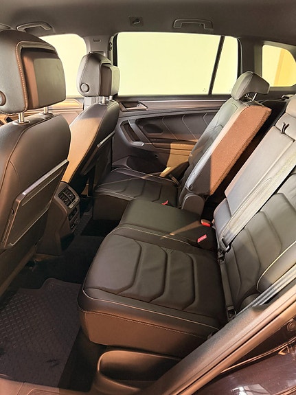 Volkswagen Tiguan 29 of 30