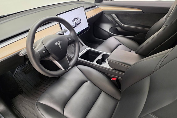 Tesla Model 3 14 of 30