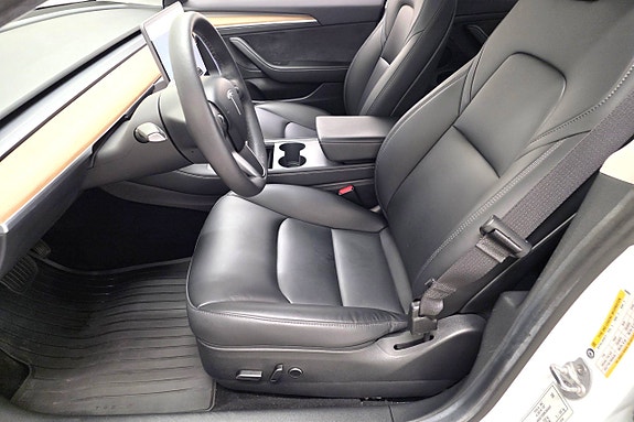 Tesla Model 3 13 of 30
