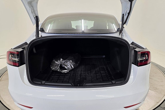 Tesla Model 3 10 of 30