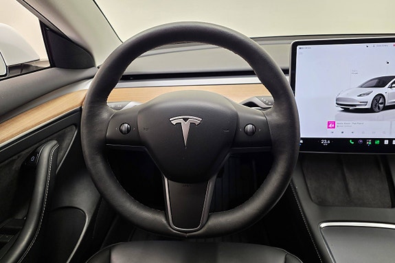 Tesla Model 3 19 of 30