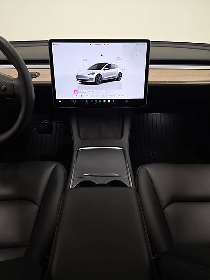 Tesla Model 3 20 of 30