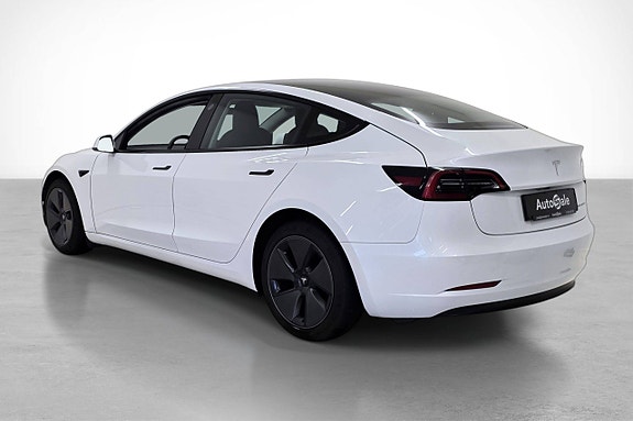 Tesla Model 3 4 of 30