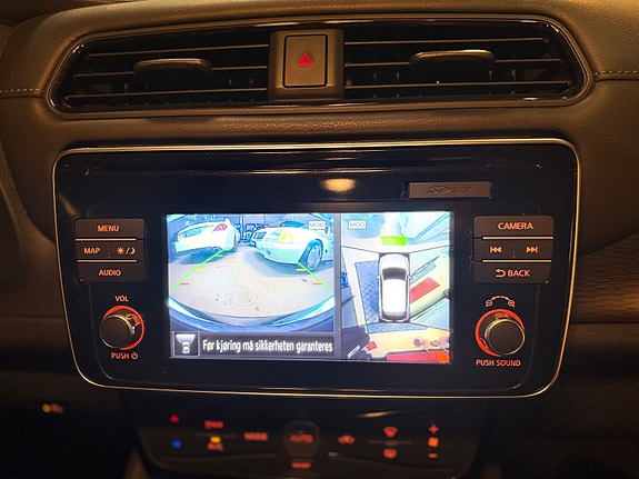 Nissan Leaf 27 of 30