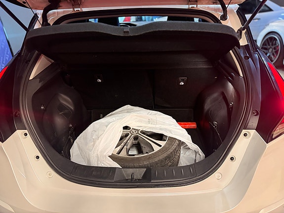 Nissan Leaf 19 of 30