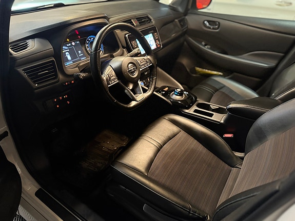 Nissan Leaf 11 of 30