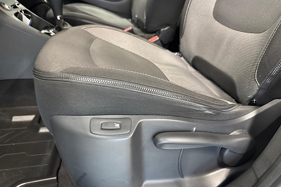 Renault Captur 15 of 24