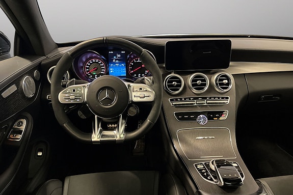 Mercedes-Benz C63 8 of 10