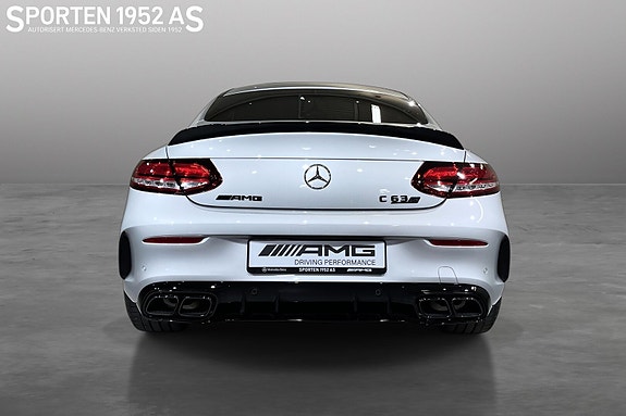 Mercedes-Benz C63 3 of 10