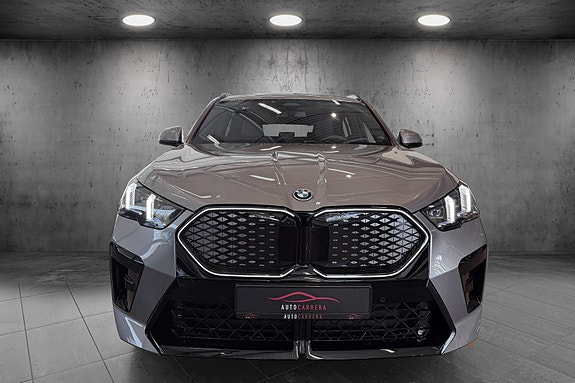 BMW iX2 8 of 24