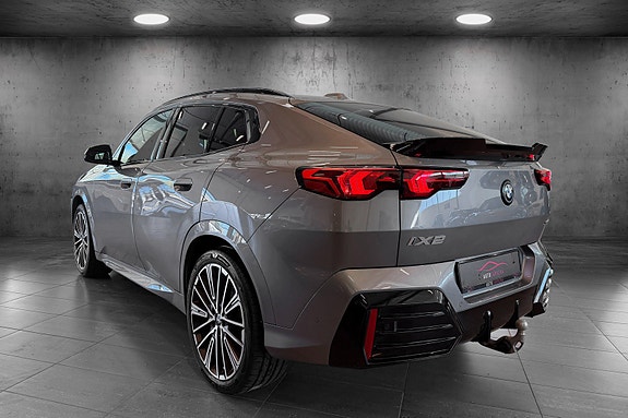 BMW iX2 3 of 24