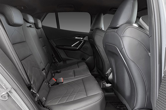 BMW iX2 15 of 24