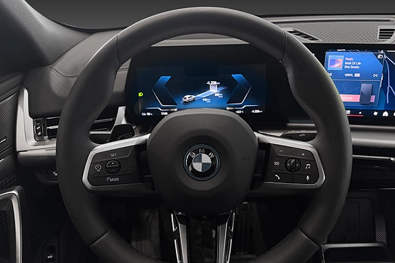 BMW iX2 18 of 24