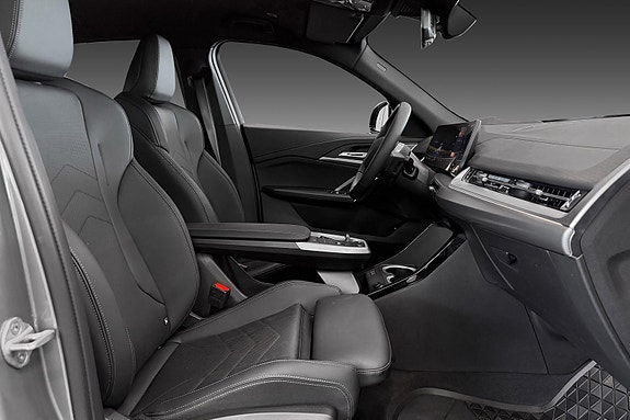 BMW iX2 12 of 24