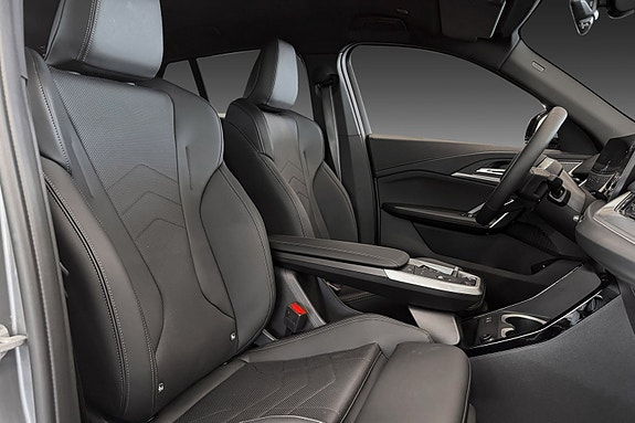 BMW iX2 13 of 24