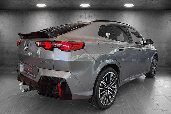 BMW iX2 5 of 24