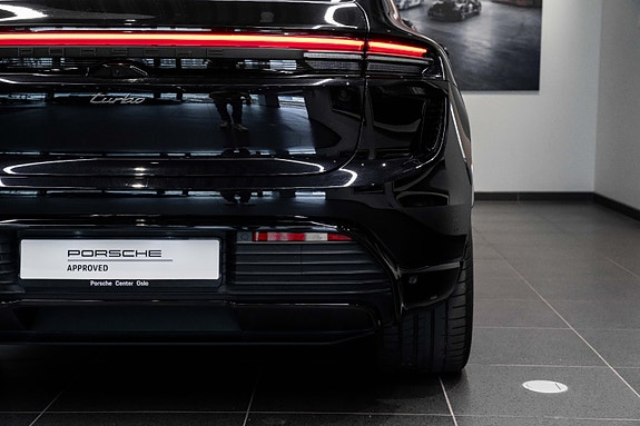 Porsche Macan 10 of 30