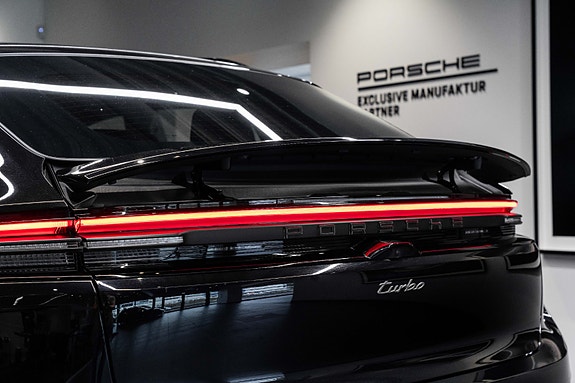 Porsche Macan 11 of 30