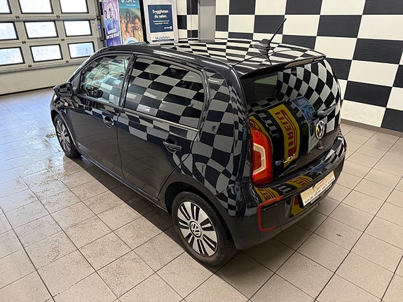 Volkswagen e-Up! 12 of 30