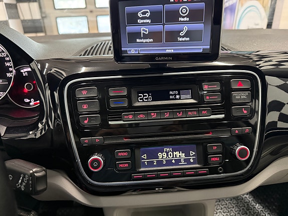 Volkswagen e-Up! 24 of 30