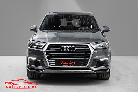 Audi Q7 2 of 30