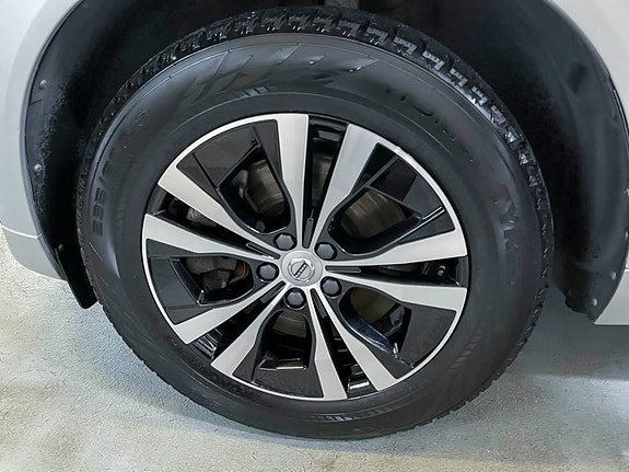 Volvo XC60 7 of 17