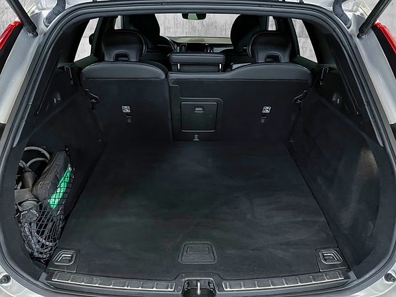 Volvo XC60 16 of 17